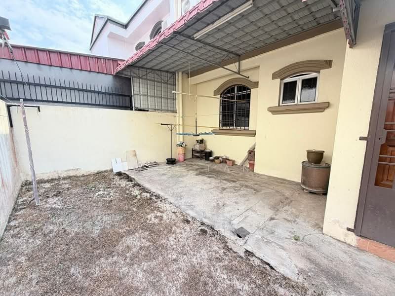 Rumah Berkembar untuk Dijual di Taman Delima (Kluang) - May Tan - PropertyGuru.com.my