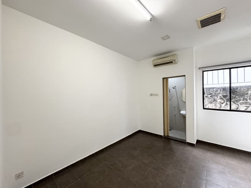 3-storey Terraced House for Sale in Taman Esplanad (Bukit Jalil) - CK Yee - PropertyGuru.com.my