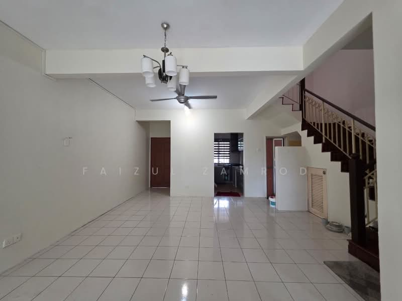 Rumah Teres 2 Tingkat untuk Dijual di Putrajaya (Putrajaya) - Faizul Zamrod - Living Room - PropertyGuru.com.my