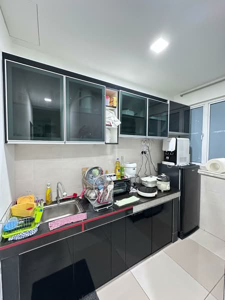 Servis Apartment untuk Disewa di Impian Meridian - Jess Leong - Kitchen - PropertyGuru.com.my