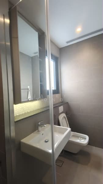 Servis Apartment untuk Disewa di Lucentia Residences - Jacky Yong - Bathroom - PropertyGuru.com.my