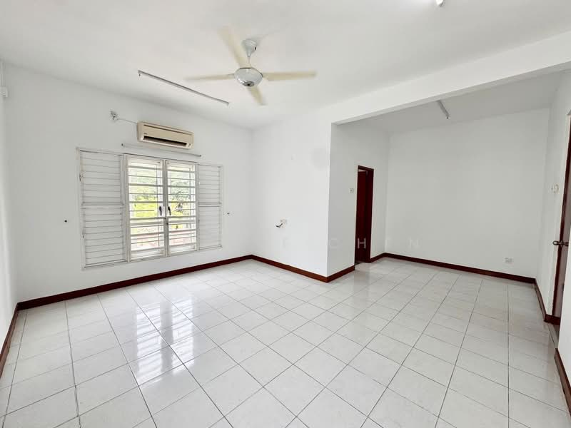 Rumah Teres 3 Tingkat untuk Disewa di Jelutong (Penang) - Lee Xue Chen - Living Room - PropertyGuru.com.my