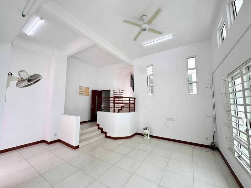 Rumah Teres 3 Tingkat untuk Disewa di Jelutong (Penang) - Lee Xue Chen - Living Room - PropertyGuru.com.my