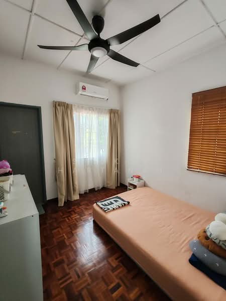 Rumah Teres 2 Tingkat untuk Dijual di Sungai Buloh (Selangor) - Syukor Hartanah - Bedroom - PropertyGuru.com.my
