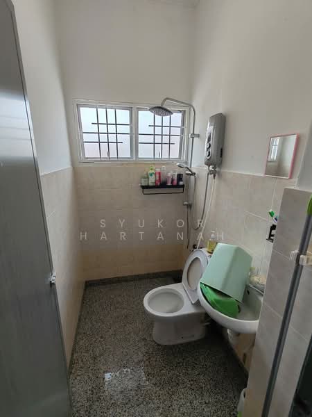 Rumah Teres 2 Tingkat untuk Dijual di Sungai Buloh (Selangor) - Syukor Hartanah - Bathroom - PropertyGuru.com.my
