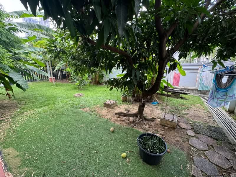 Rumah Berkembar untuk Dijual di Desa Sri Hartamas (Sri Hartamas) - Evelyn Khoo - Garden - PropertyGuru.com.my