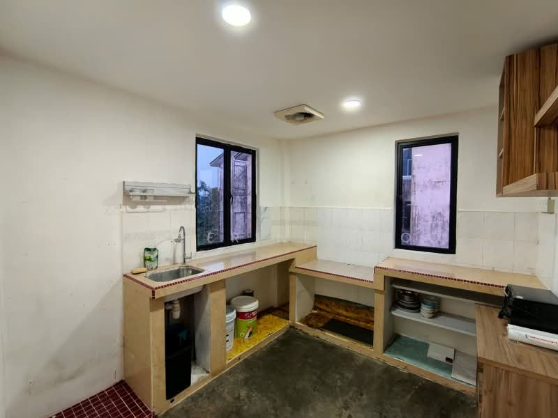 Tanah Kediaman untuk Dijual di Bandar Seri Alam (Masai) - Catherine Khoo - Kitchen - PropertyGuru.com.my
