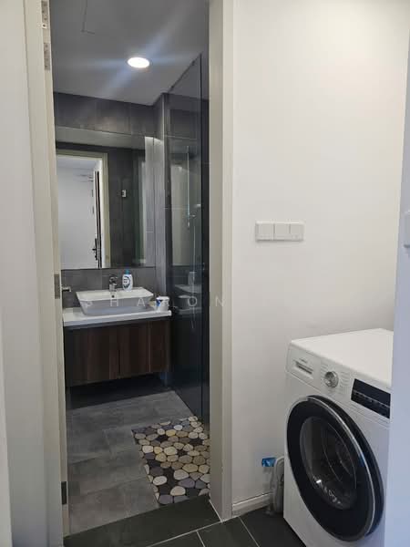Service Residence for Rent at Ativo Suites @ Damansara Avenue - Sharon Lai - Bathroom - PropertyGuru.com.my