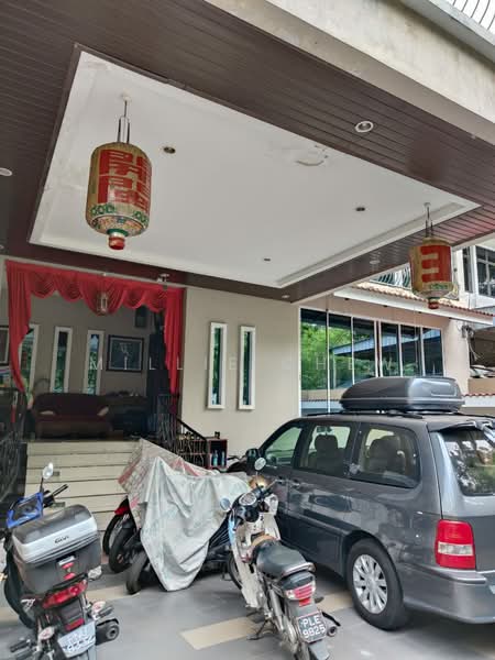 Semi-Detached House for Sale in Bukit Dumbar (Jelutong) - Millie Chew - Exterior - PropertyGuru.com.my