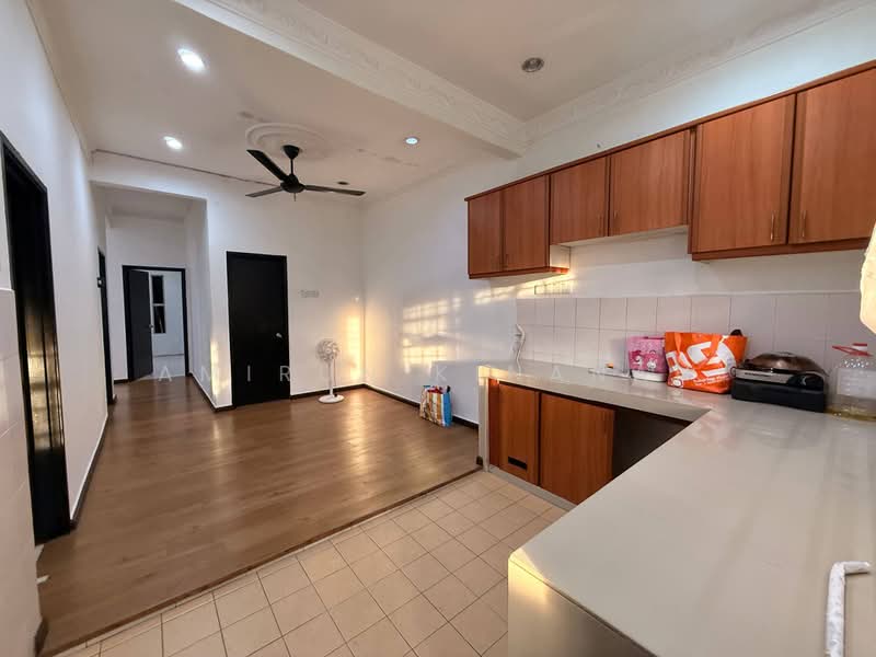 Rumah Teres 1 Tingkat untuk Disewa di Klang (Selangor) - Amirun Kinanah - Kitchen - PropertyGuru.com.my