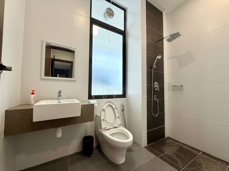 Kondominium untuk Disewa di Logan Residency (Logan Mansion) - Lee Xue Chen - Bathroom - PropertyGuru.com.my