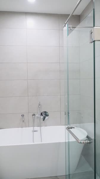 Servis Apartment untuk Disewa di Dorsett Waterfront Subang - DEV VJ - Bathroom - PropertyGuru.com.my