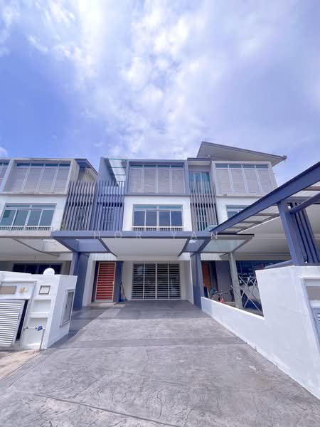 3-storey Terraced House for Sale in D'Island (Puchong) - Hor Yan - PropertyGuru.com.my