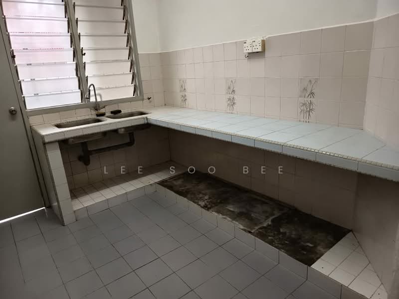 Apartment for Rent at Lily & Rose - Lee Soo Bee - Kitchen - PropertyGuru.com.my