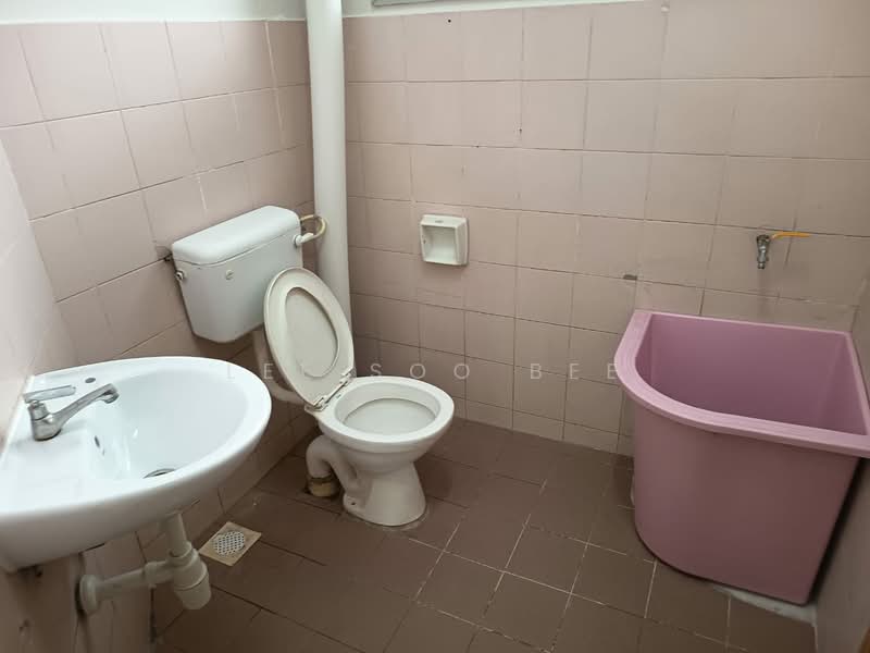 Apartment for Rent at Lily & Rose - Lee Soo Bee - Bathroom - PropertyGuru.com.my