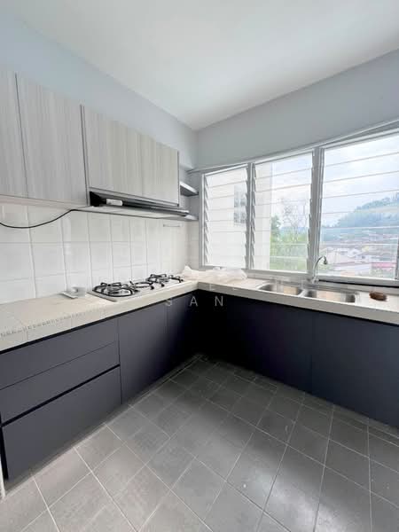 Apartment for Sale at Segar Apartments - Jacqueline San - Kitchen - PropertyGuru.com.my