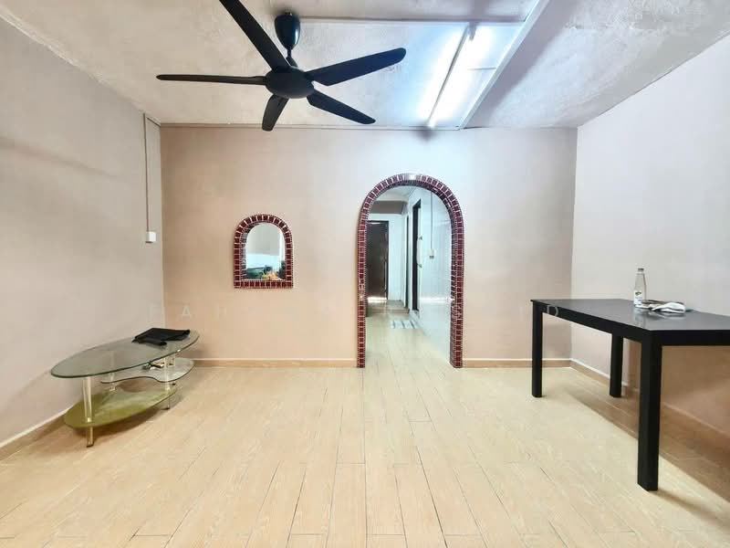 Rumah Teres 2 Tingkat untuk Dijual di Taman Sri Muda (Shah Alam) - Fahana Rashid - Living Room - PropertyGuru.com.my