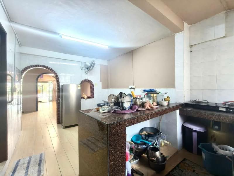 Rumah Teres 2 Tingkat untuk Dijual di Taman Sri Muda (Shah Alam) - Fahana Rashid - Kitchen - PropertyGuru.com.my