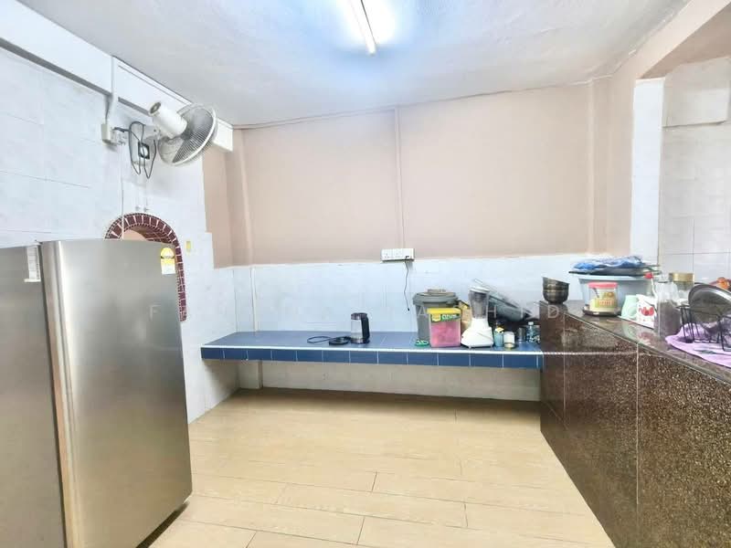 Rumah Teres 2 Tingkat untuk Dijual di Taman Sri Muda (Shah Alam) - Fahana Rashid - Kitchen - PropertyGuru.com.my