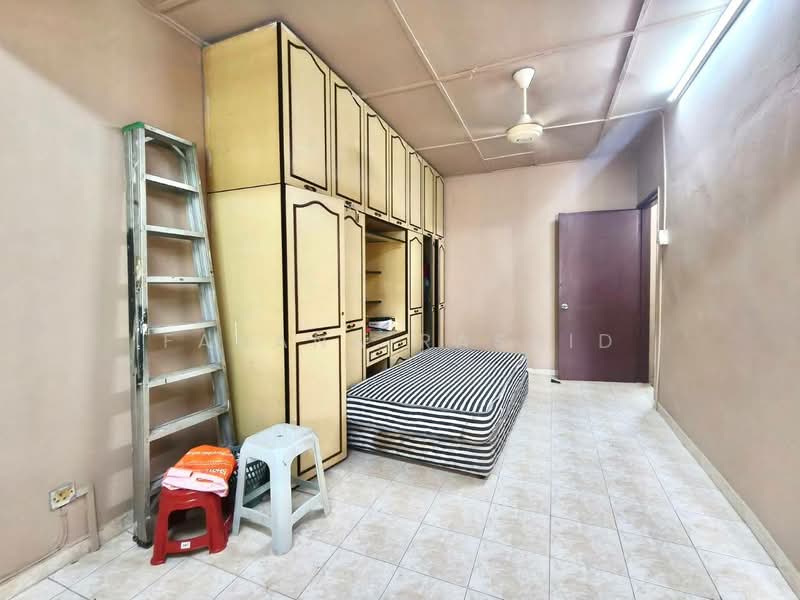 Rumah Teres 2 Tingkat untuk Dijual di Taman Sri Muda (Shah Alam) - Fahana Rashid - Bedroom - PropertyGuru.com.my