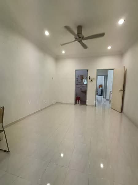 Rumah Teres 2 Tingkat untuk Dijual di Taman Bertam Perdana (Bertam) - Vinc Pheng - Living Room - PropertyGuru.com.my