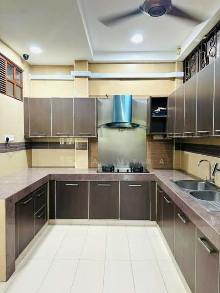 Semi-Detached House for Rent in Taman Sri Jelok (Kajang) - Maya Myra - Kitchen - PropertyGuru.com.my