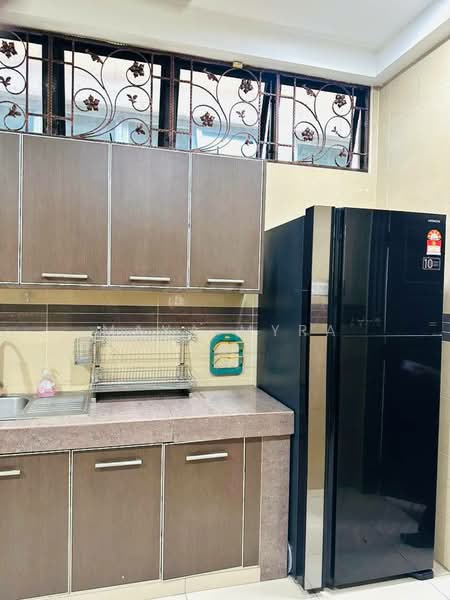 Semi-Detached House for Rent in Taman Sri Jelok (Kajang) - Maya Myra - Kitchen - PropertyGuru.com.my