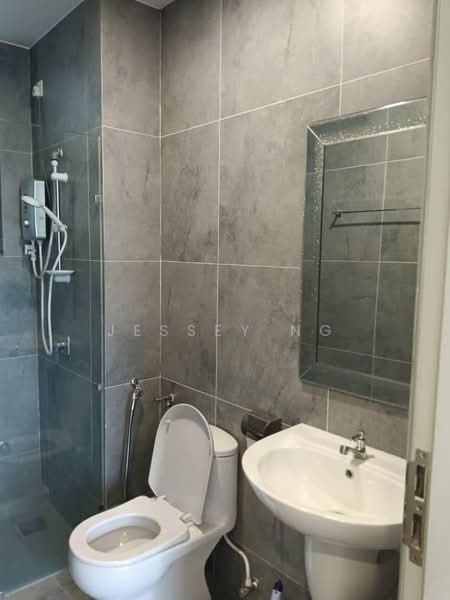 Kondominium untuk Dijual di Oasis - Jessey Ng - Bathroom - PropertyGuru.com.my