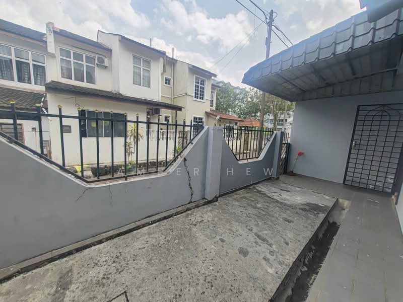 Rumah Teres 2 Tingkat untuk Dijual di Taman Desa Skudai (Skudai) - Amber Hew - Exterior - PropertyGuru.com.my