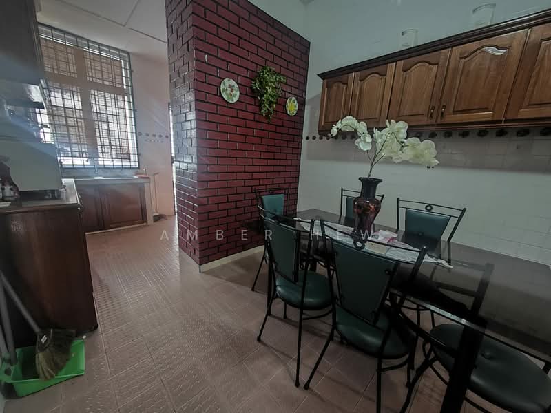 Rumah Teres 2 Tingkat untuk Dijual di Taman Desa Skudai (Skudai) - Amber Hew - Kitchen - PropertyGuru.com.my