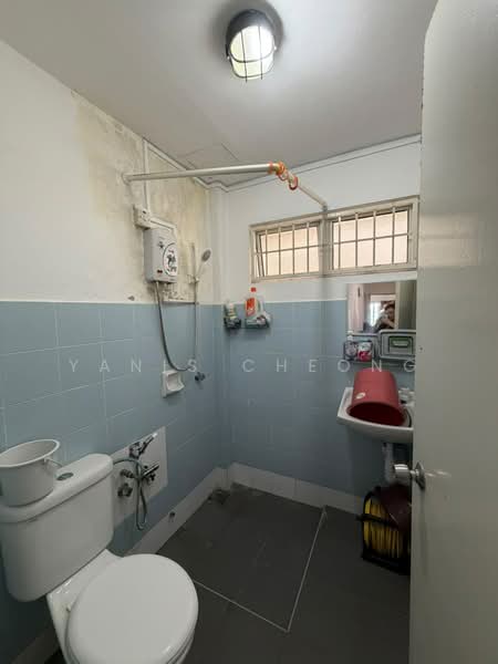 Apartment for Rent at Seri Puri - Yanis Cheong - Bathroom - PropertyGuru.com.my