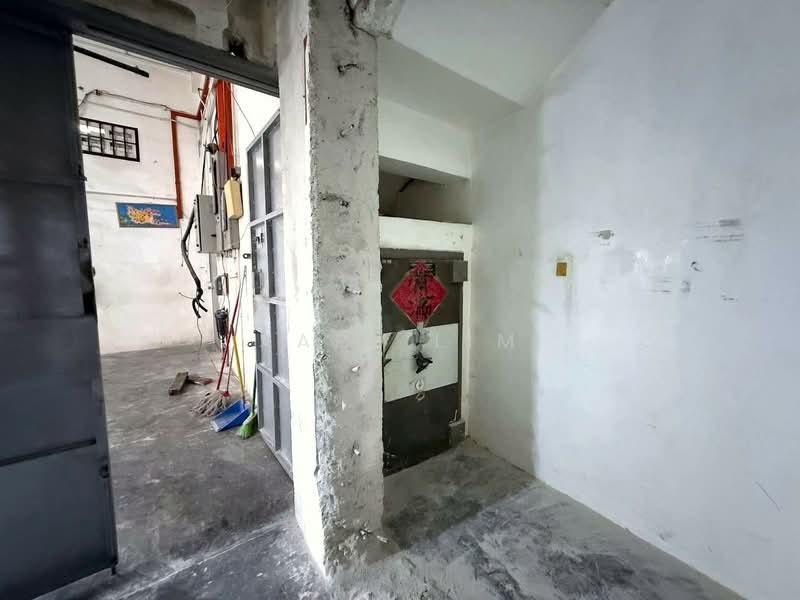 Terrace Factory for Sale in Bandar Baru Permas Jaya (Permas Jaya) - Karl Lim - Interior - PropertyGuru.com.my