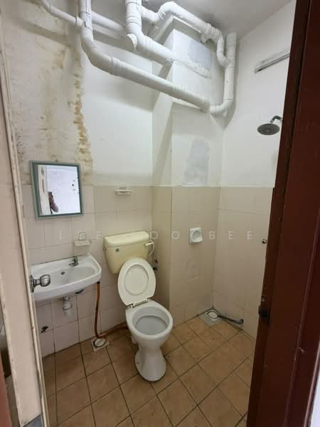 Apartment for Rent at Vista Impiana - Lee Soo Bee - Bathroom - PropertyGuru.com.my
