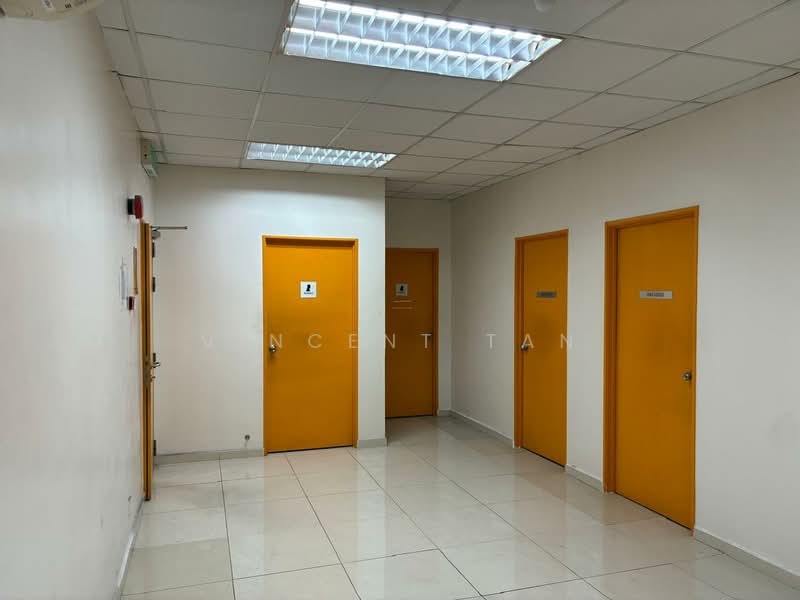 Semi-D Factory for Rent in Nilai (Negeri Sembilan) - Vincent Tan - Corridor - PropertyGuru.com.my