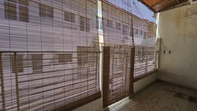 Terraced House for Rent in Ijok (Selangor) - Elaine Loke - Balcony - PropertyGuru.com.my