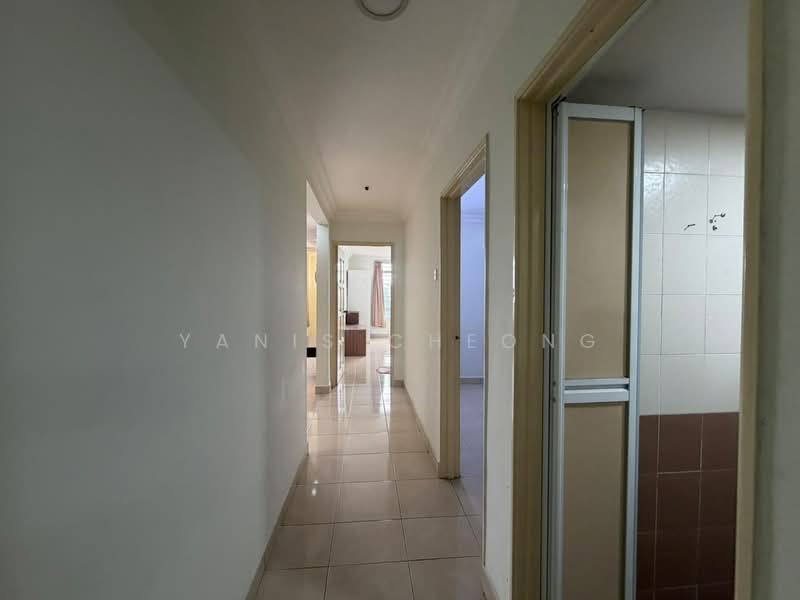 Condominium for Rent at Casa Prima Condominium - Yanis Cheong - Corridor - PropertyGuru.com.my