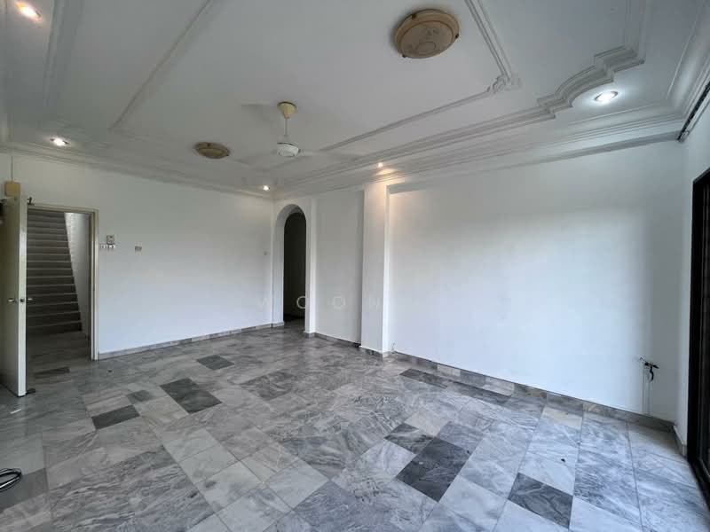 Pangsapuri untuk Dijual di Kenanga (Park View Court) - Woon . - Living Room - PropertyGuru.com.my