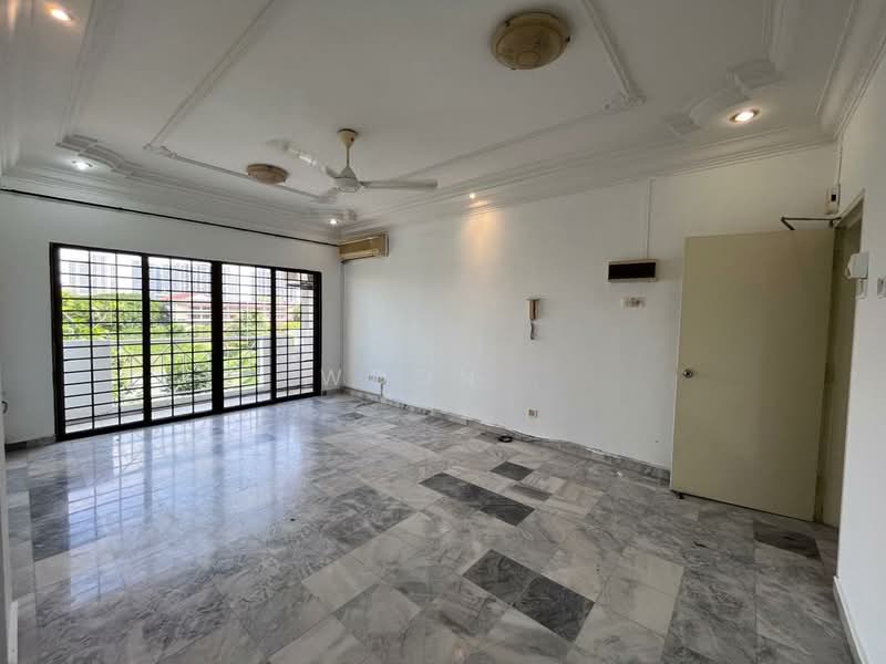 Pangsapuri untuk Dijual di Kenanga (Park View Court) - Woon . - Living Room - PropertyGuru.com.my
