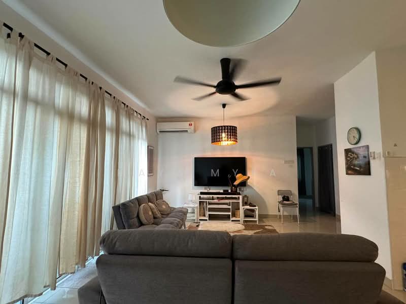 Kondominium untuk Disewa di Dwiputra Residences - Maya Myra - Living Room - PropertyGuru.com.my