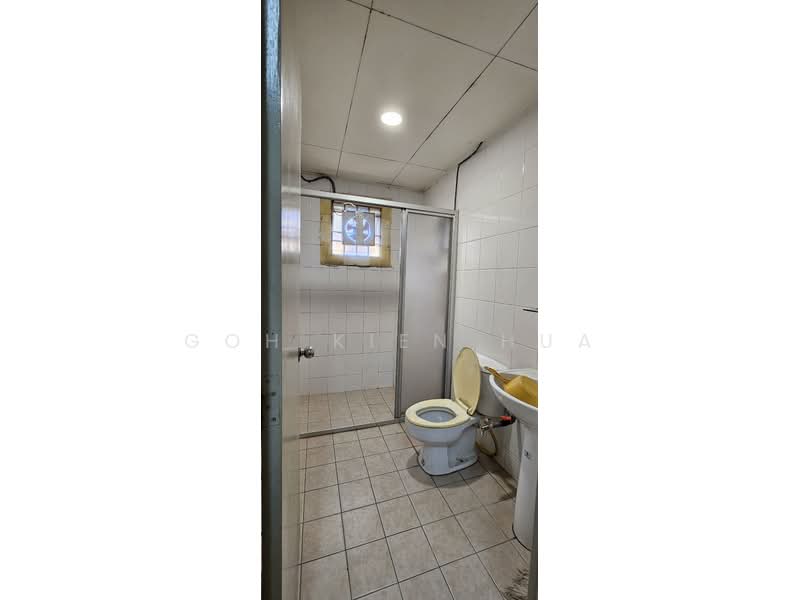Rumah Teres 2 Tingkat untuk Dijual di Shah Alam (Selangor) - Goh Kien Hua - Bathroom - PropertyGuru.com.my