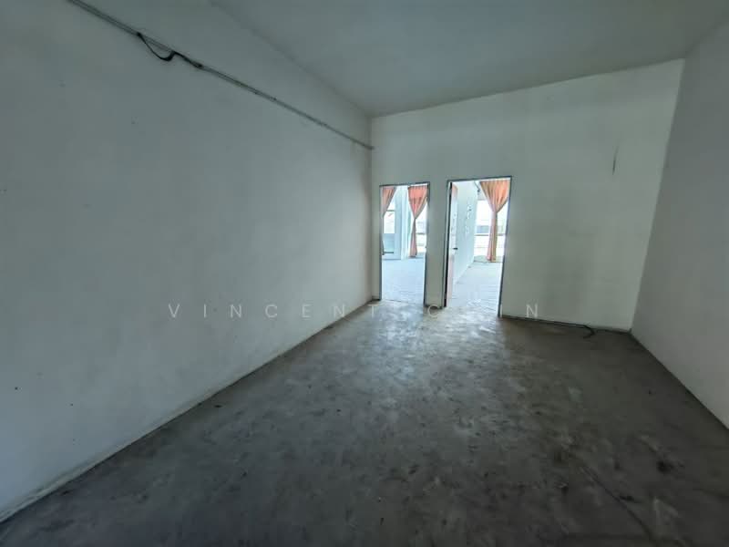 Shop for Sale in Station 18 (Ipoh) - Vincent Chin - Interior - PropertyGuru.com.my