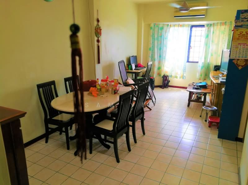 Pangsapuri untuk Dijual di Permai Apartment - Sam Yee - Dining Room - PropertyGuru.com.my