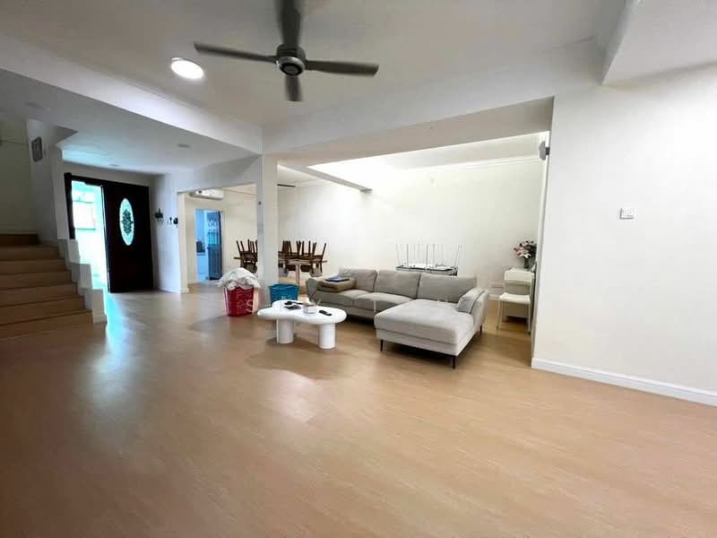 2-storey Terraced House for Sale in Taman Pelangi (Johor Bahru) - Sky Tan - Living Room - PropertyGuru.com.my