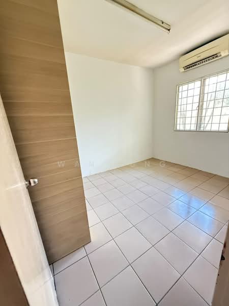 Flat for Sale at Taman Sri Ehsan - Wan Hung Liew - Interior - PropertyGuru.com.my