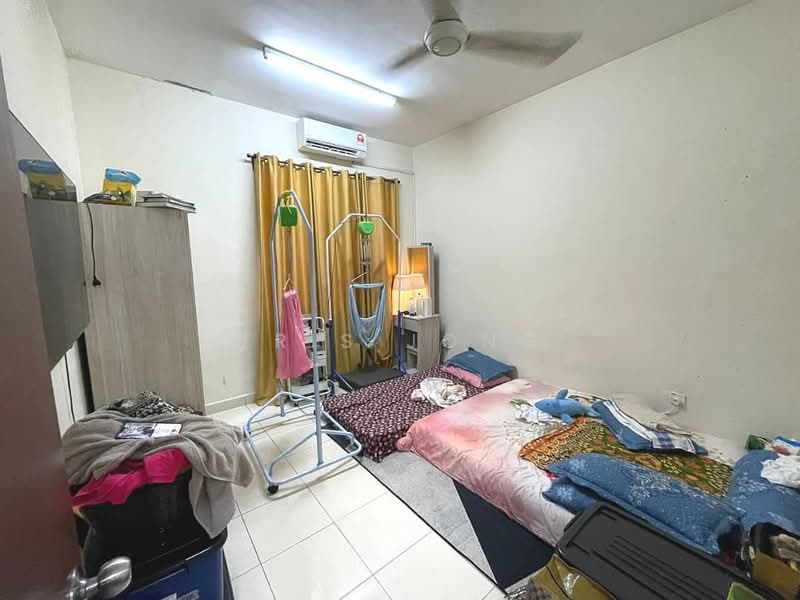 2-storey Terraced House for Sale in Tiara Putra (Sungai Buloh) - Tris Jong - Bedroom - PropertyGuru.com.my