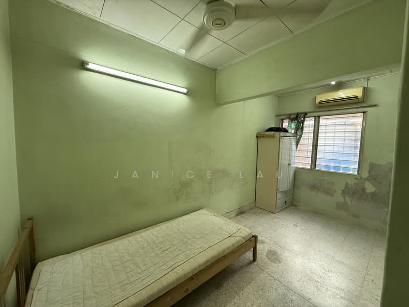Rumah Teres 1 Tingkat untuk Dijual di Bandar Kinrara Seksyen 2 (Bandar Kinrara) - Janice Lau - Bedroom - PropertyGuru.com.my