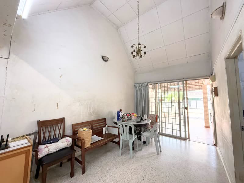 Rumah Teres 1 Tingkat untuk Dijual di Bandar Kinrara Seksyen 2 (Bandar Kinrara) - Janice Lau - Living Room - PropertyGuru.com.my