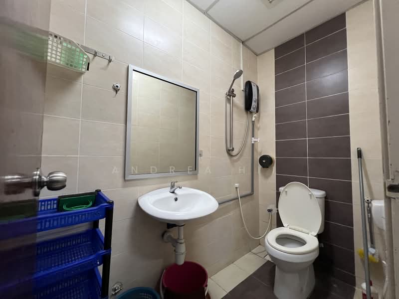 Servis Apartment untuk Disewa di Cova Square - Andrea Hii - Bathroom - PropertyGuru.com.my