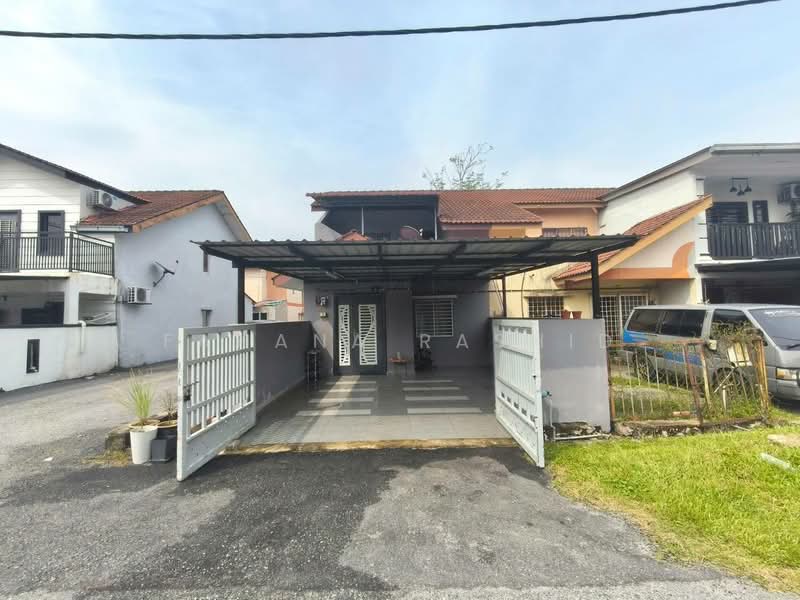 1.5-storey Terraced House for Sale in Taman Serendah Makmur (Serendah) - Fahana Rashid - Exterior - PropertyGuru.com.my