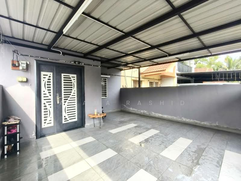 1.5-storey Terraced House for Sale in Taman Serendah Makmur (Serendah) - Fahana Rashid - Exterior - PropertyGuru.com.my